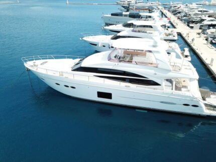 2016 Princess 72 Flybridge